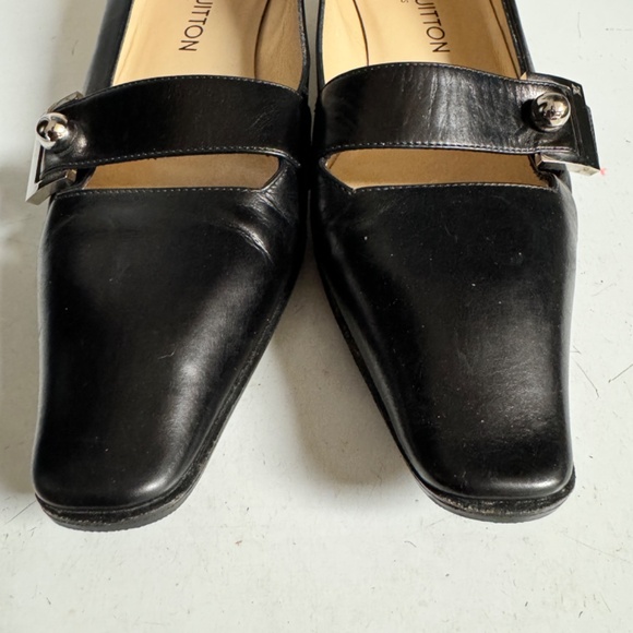Louis Vuitton Low Heel Shoe - Picture 3 of 7